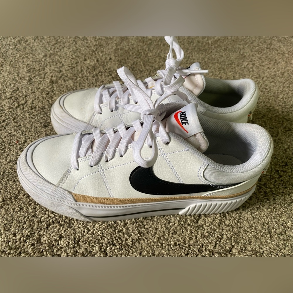 Nike legacy court lifts